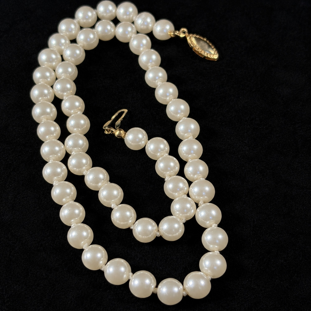 Vintage Japan Faux Pearl Necklace 16” Gold-Tone Hook Clasp Cream Beads